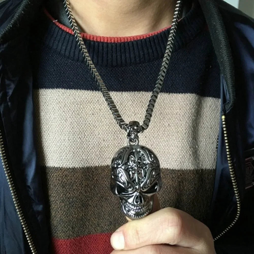 Vintage Hip Hop Evil Skull Necklace Metal Skull Pendant Collar Gothic Skull Chain Skull Fashion Men and Women Punk Style Jewelry