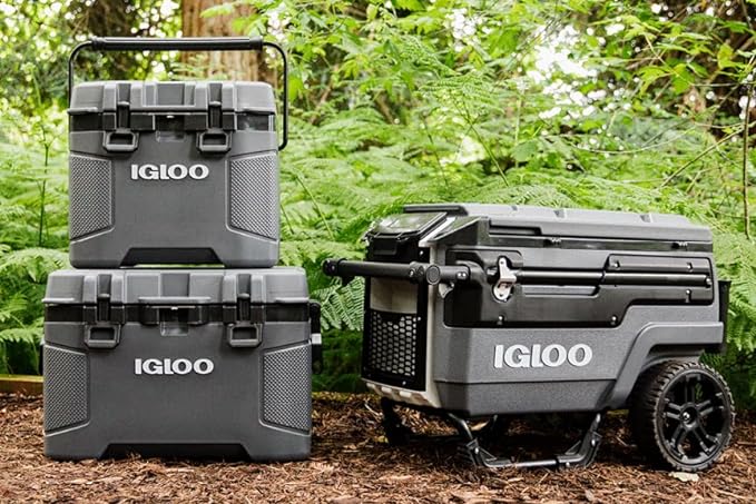 American Smart Igloo Trailmate cooler with insulated hard shell, white ice chest and sturdy handle for outdoor cooling needs