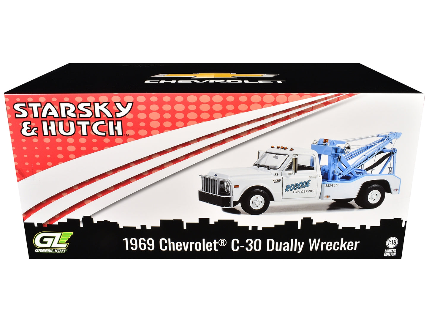 1969 Chevrolet C-30 Dually Wrecker Tow Truck diecast model by Greenlight, white "Starsky and Hutch" TV series replica, 1/18 scale