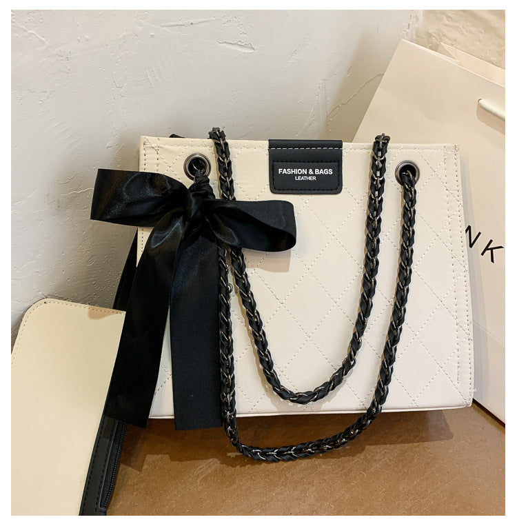 Color: White, style: Small - AutumnWinter Tote Bag Women's Large Capacity New Trendy Fashion Texture Chain Shoulder Bag Pure Color Embroidered Thread Handbag - American Smart