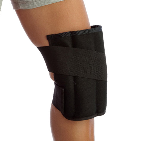 American Smart Good 2 GoTM Moist Heat Pad Medium 9x12 for soothing heat therapy, shown in a relaxed, folded position.