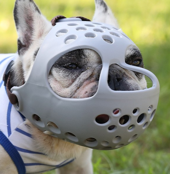 Soft rubber short-muzzle for dogs like Bull Terrier and French Bulldog, designed to prevent biting and eating in eprolo brand.