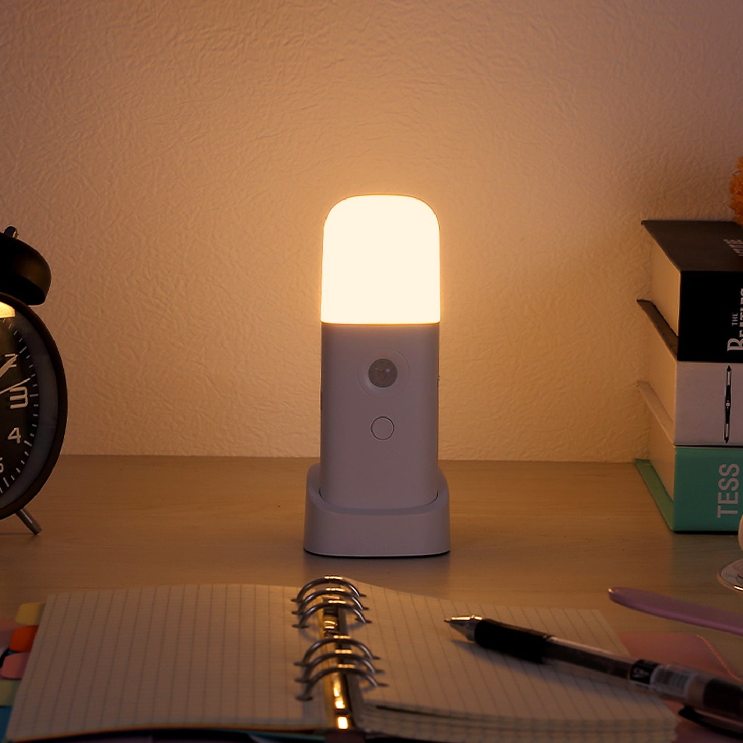 Eprolo infrared sensor LED night light with dimming, USB charging, suitable for bedroom bedside use, detects human body motion