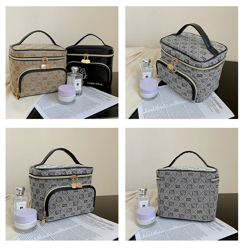 hello-kitty-makeup-bag