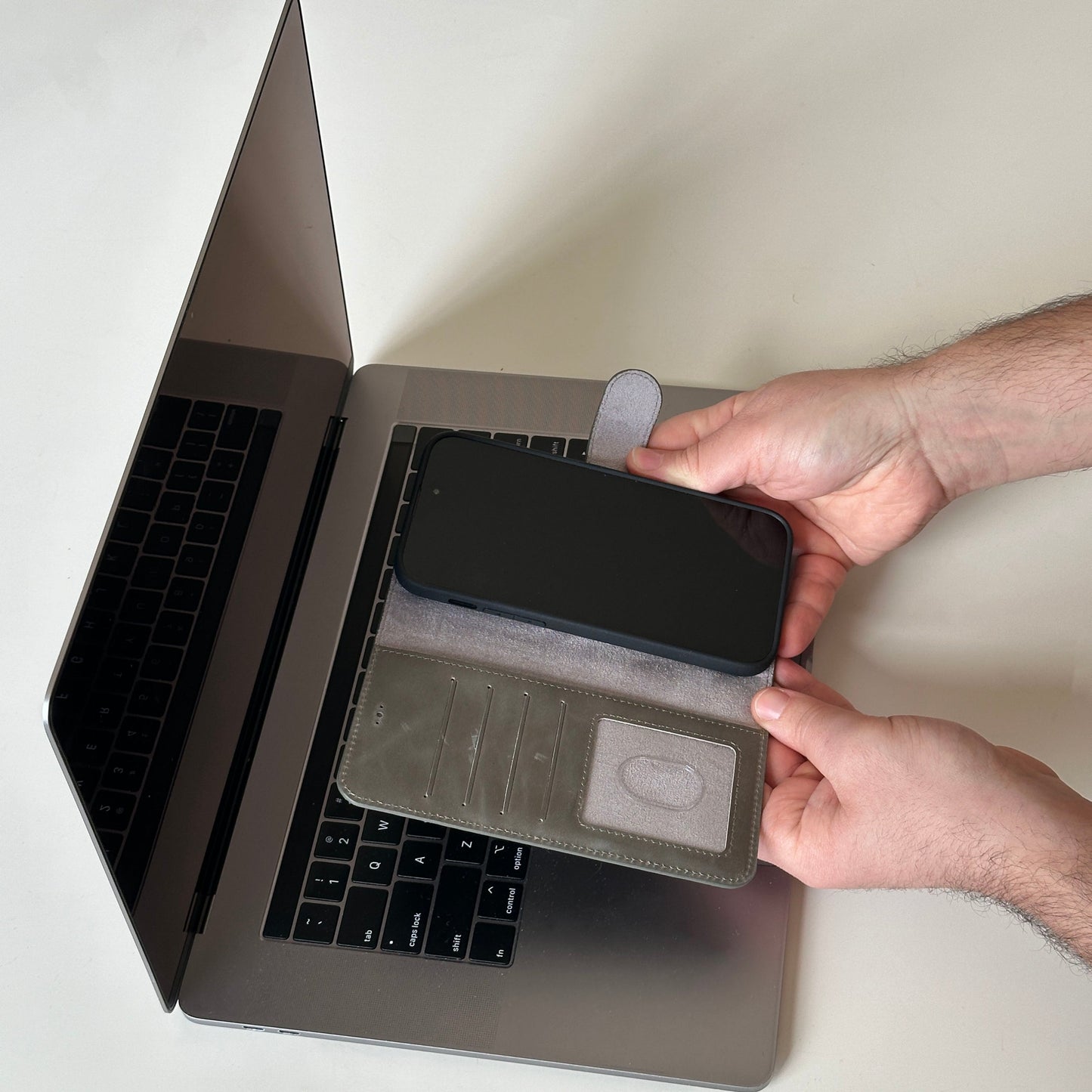 Vegas Premium Leather iPhone 15 Pro Max Wallet Case with MagSafe | Detachable RFID Blocking Luxury Wallet