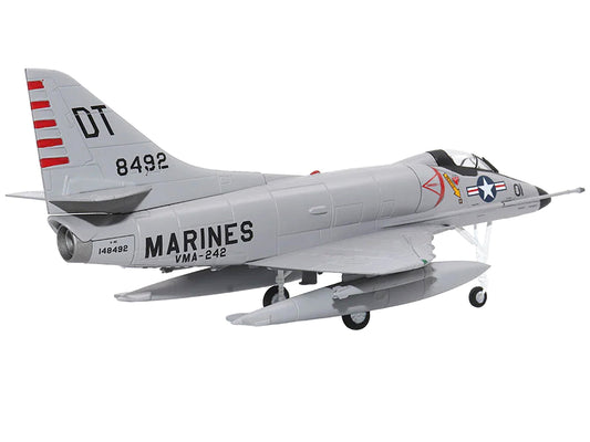 McDonnell Douglas A-4C Skyhawk attack aircraft diecast model by Militaria Die Cast, detailed 1/72 scale US Navy military aircraft.