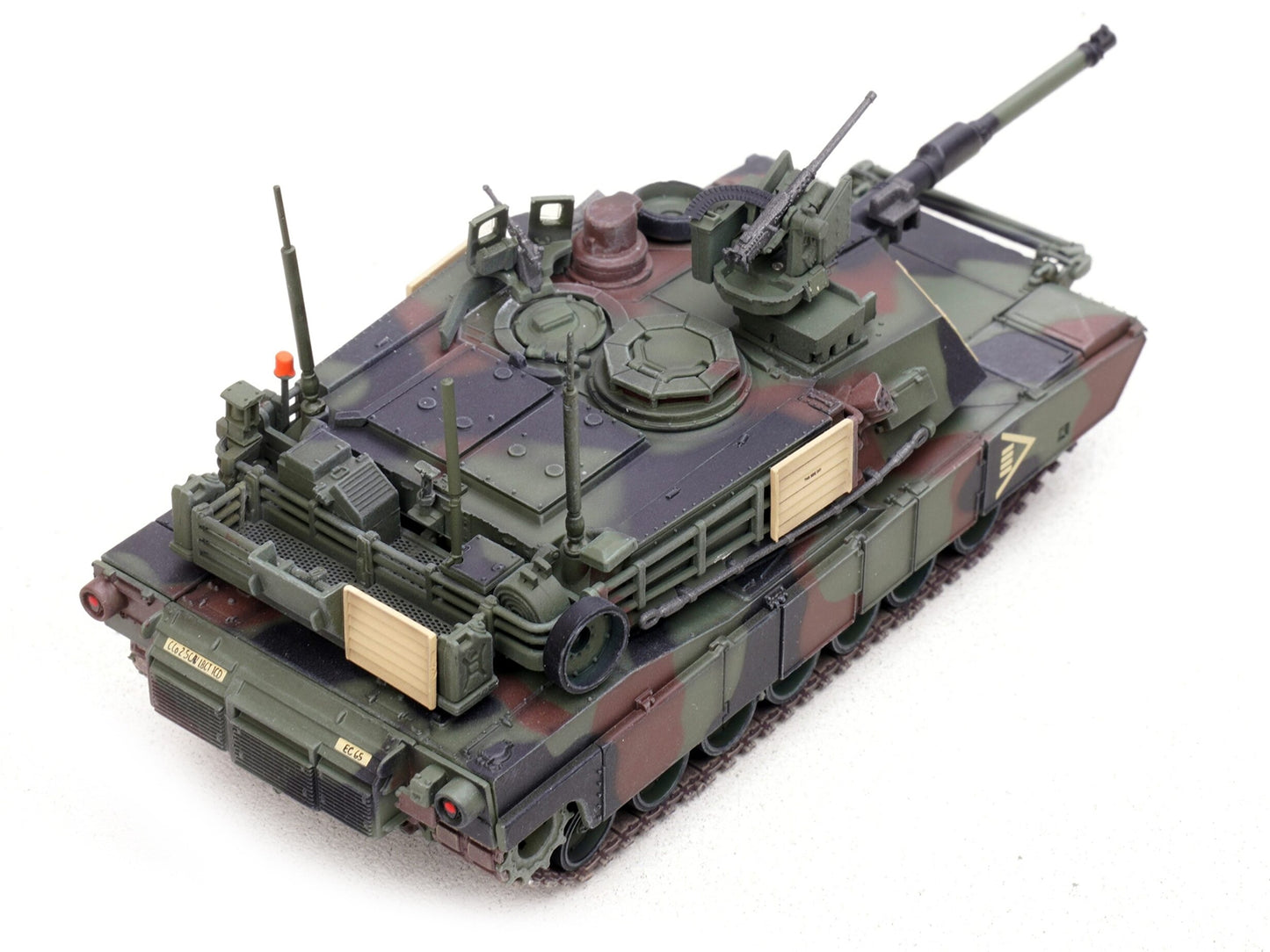 American Smart 1/72 diecast model of General Dynamics M1A2 SEP V2 Abrams tank with 2nd Battalion 5th Cavalry markings.