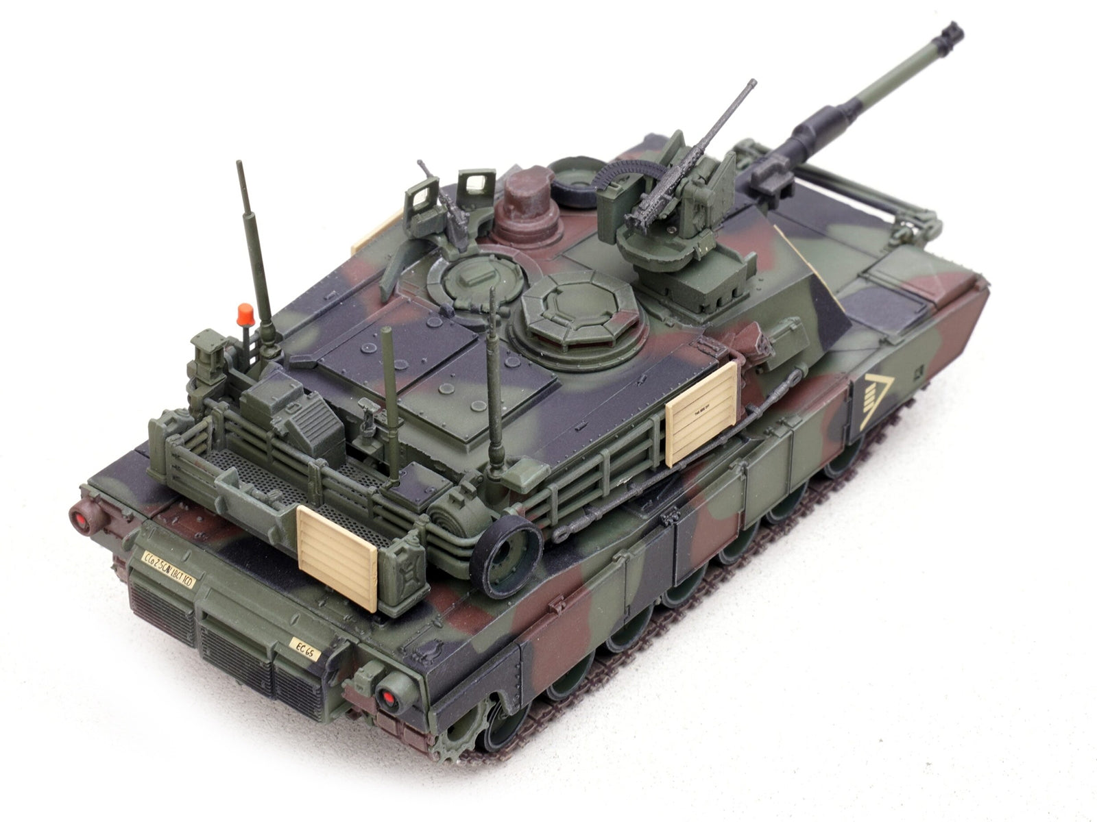 American Smart 1/72 diecast model of General Dynamics M1A2 SEP V2 Abrams tank with 2nd Battalion 5th Cavalry markings.