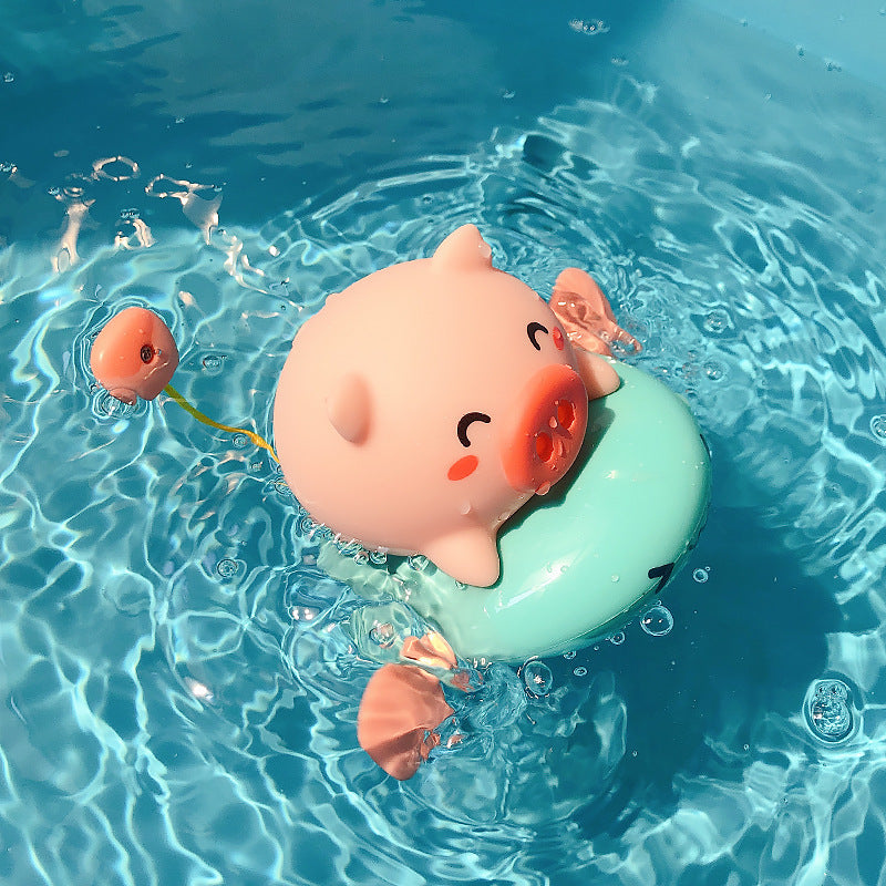 Amphibious bathing water spray clockwork toy