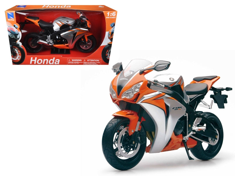 2010 Honda CBR 1000RR diecast motorcycle model by New Ray, detailed 1/6 scale Honda motorcycle collectible.
