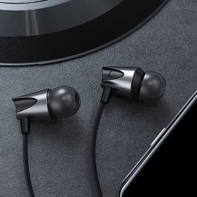 KUULAA Earphones with Microphone Wired Earbuds in Ear Deep Bass 3.5mm Jack for iPhone 6 5 Xiaomi Samsung Huawei Fone De ouvido