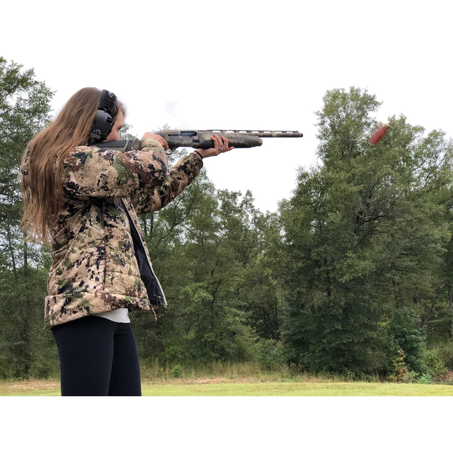 Walker's Game Ear GWP-RSEM-CARB Razor Electronic Muff (Carbon)