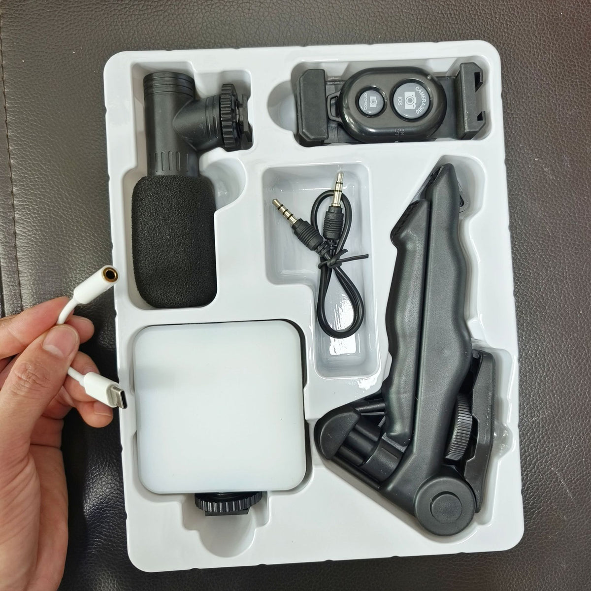 American Smart EP desktop beauty leg pocket fill light with microphone, handheld conference lamp, and reflex photography setup.