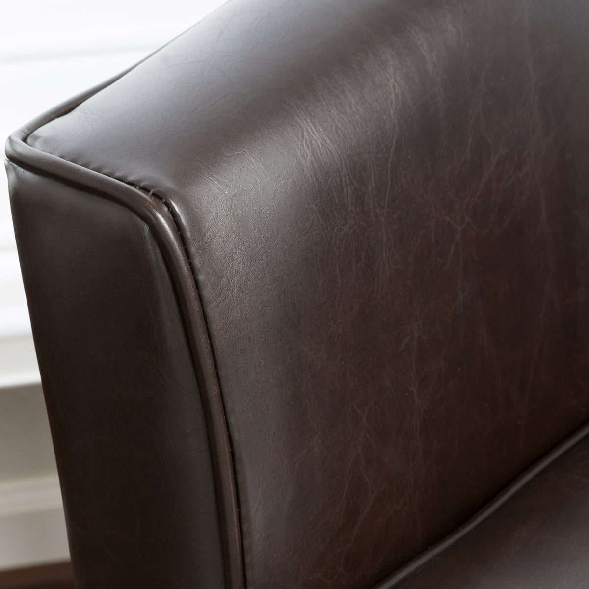 CLUB CHAIR - American Smart