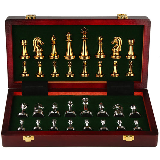 High-end American Smart metal chess pieces and wooden chess board set, ideal for international chess gift boxes and Western chess play.