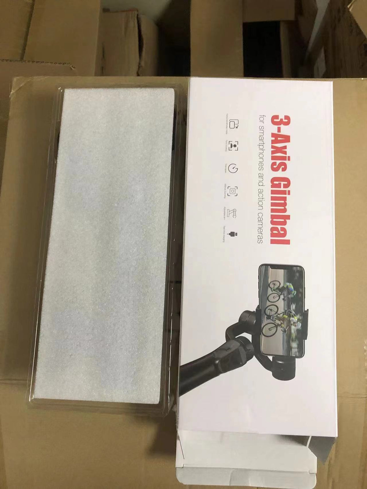 American Smart EP three-axis handheld mobile phone stabilizer for anti-shake video recording and outdoor shooting.