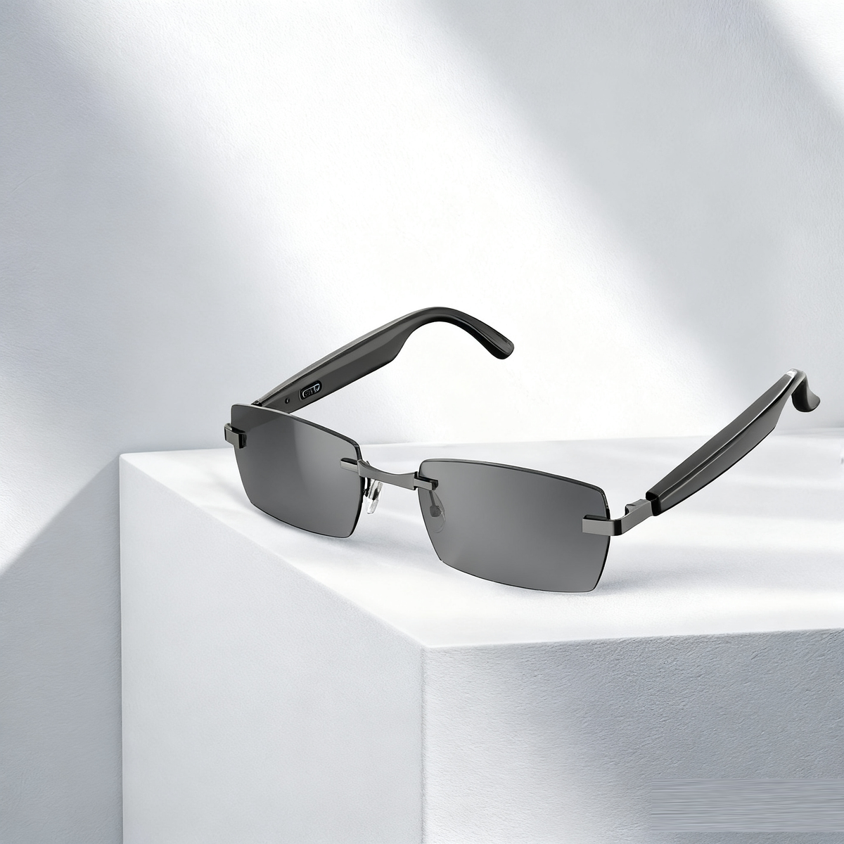 American Smart HY-C8 AI wireless Bluetooth glasses with built-in earphones for multilingual conference translation and interpretation.