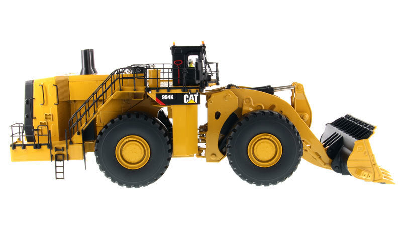 CAT Caterpillar 994K Wheel Loader with Rock Bucket and Operator "Core Classics" Series 1/50 Diecast Model  by Diecast Masters - American Smart