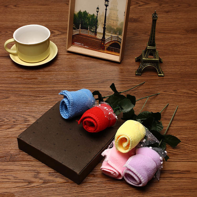 American Smart microfiber hand towel featuring a pink rose flower design, ideal for festivals, Valentine’s, birthdays, and weddings.