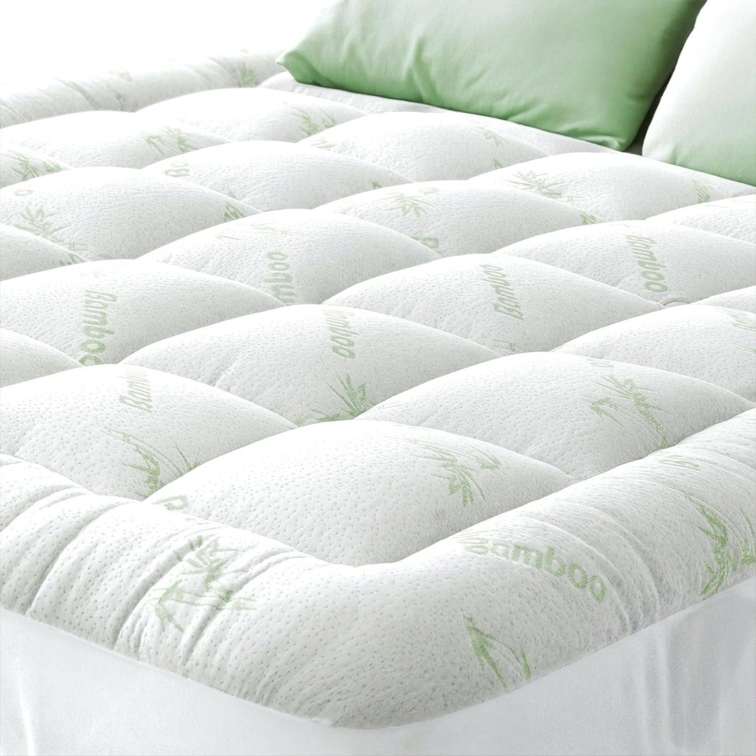 White and green bamboo fiber mattress protector, 183x213cm, suitable for home or office storage, by American Smart WB.