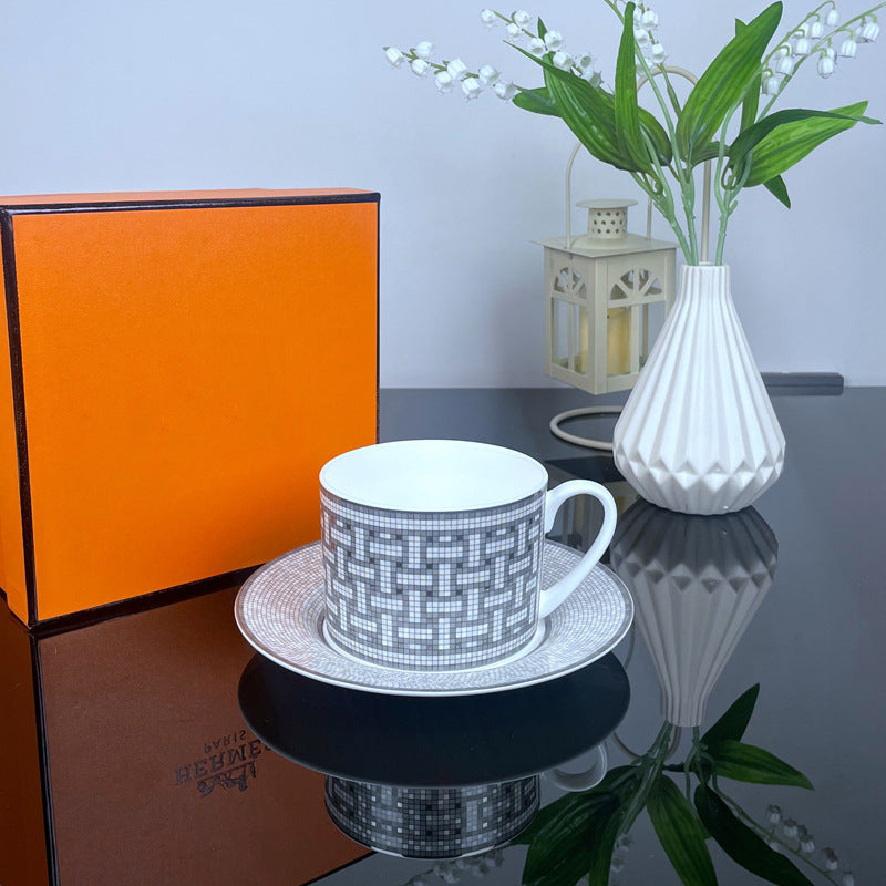 European style bone china coffee cups and saucers set with spoons, perfect for afternoon tea and home or office use.