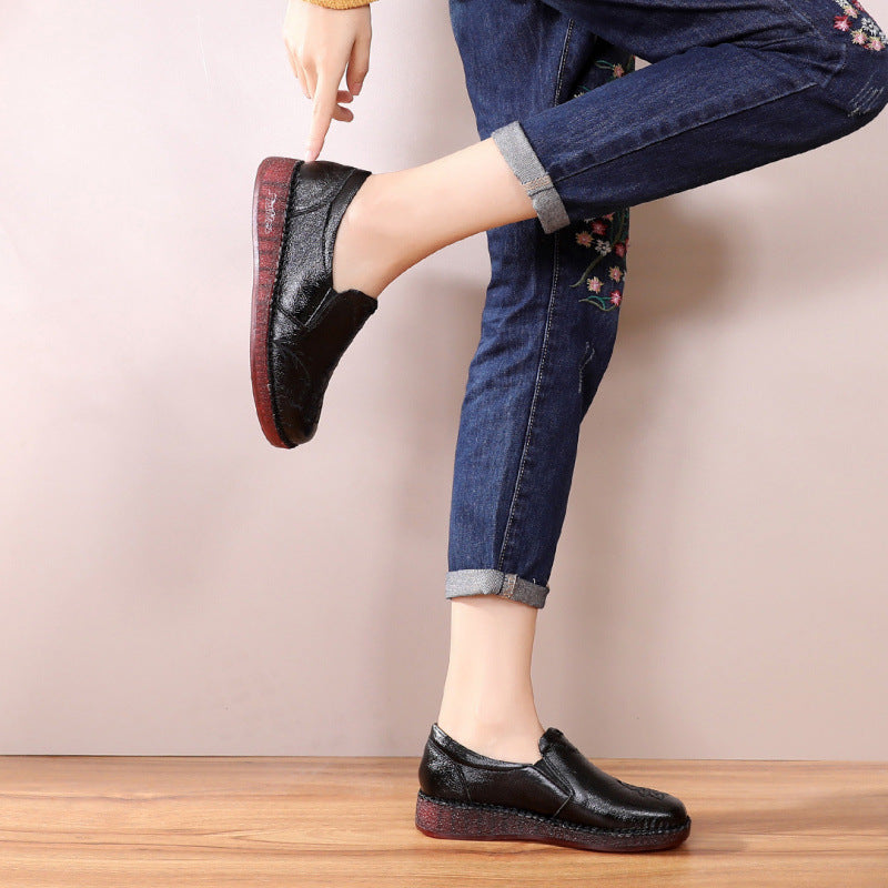 Eprolo women's genuine leather flat shoes with soft soles and non-slip design, casual slip-on style for comfortable everyday wear.