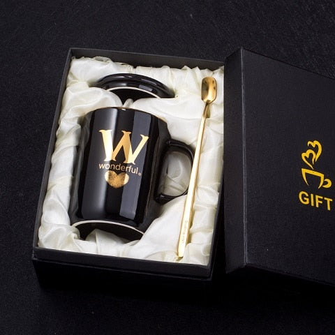Eprolo 400ml black ceramic coffee mug with gold finger printing, gold handle, lid, and spoon for tea or coffee.