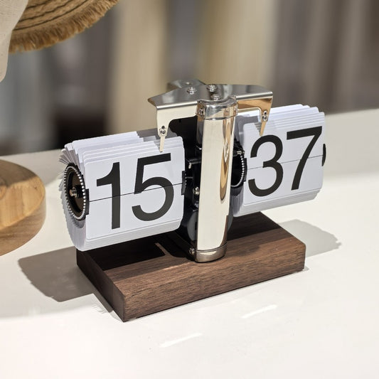 Retro flip digital clock by eprolo, battery-powered mechanical clock for home and office decor with bold numbers and vintage style.