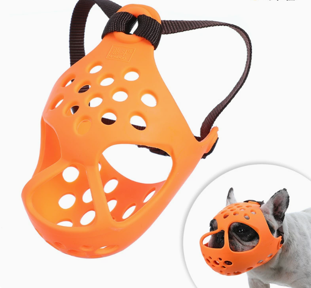 Eprolo Humble Dog soft rubber short-muzzle on a Bulldog, preventing biting and eating, designed for Bull Terrier, English Bulldog, and Pug.
