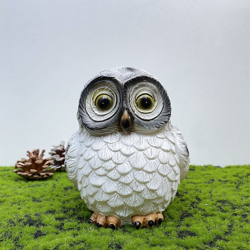 Statue decoration owl resin solar decoration