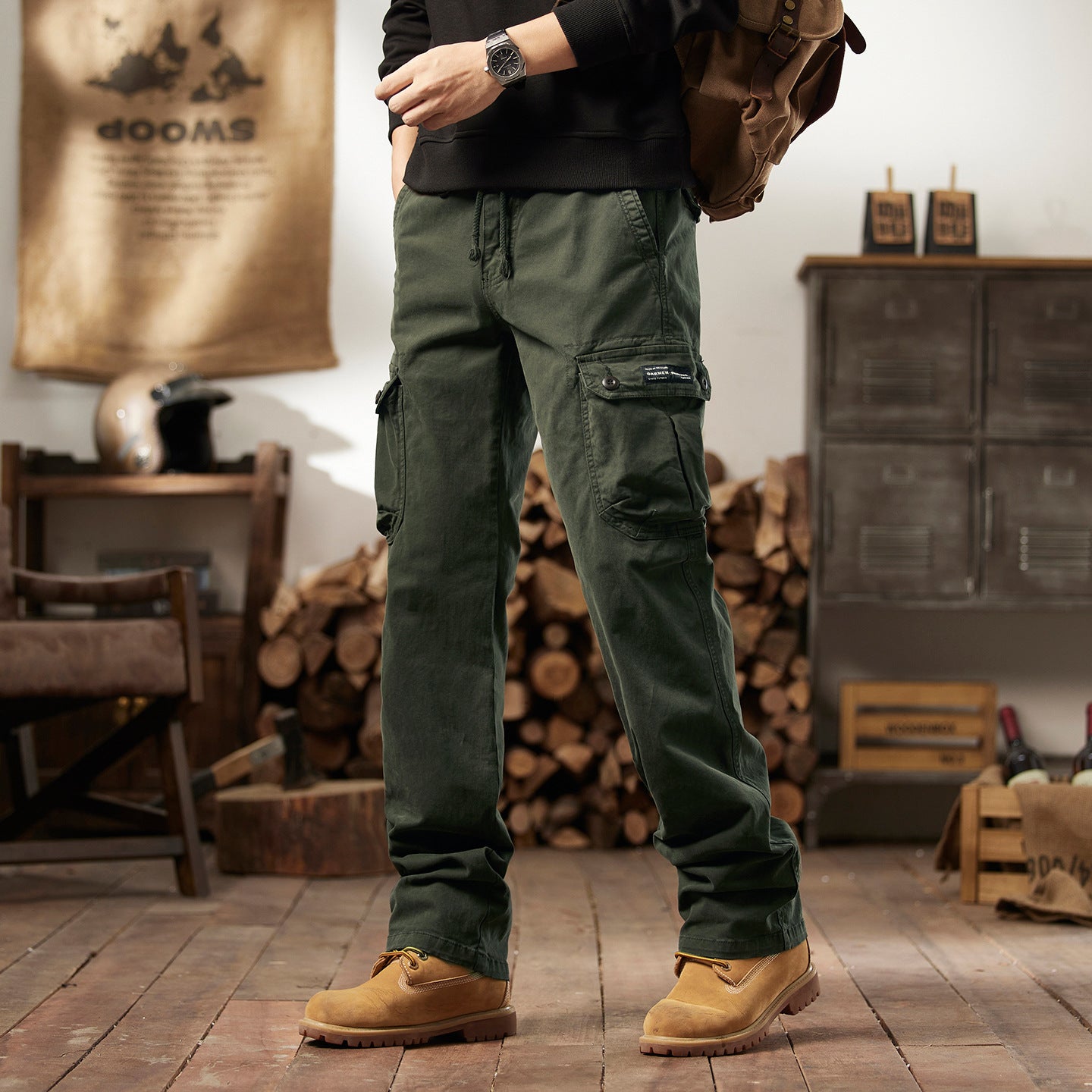 Men's outdoor loose fit hiking tactical trousers by eprolo, showing durable fabric and functional design for outdoor activities.