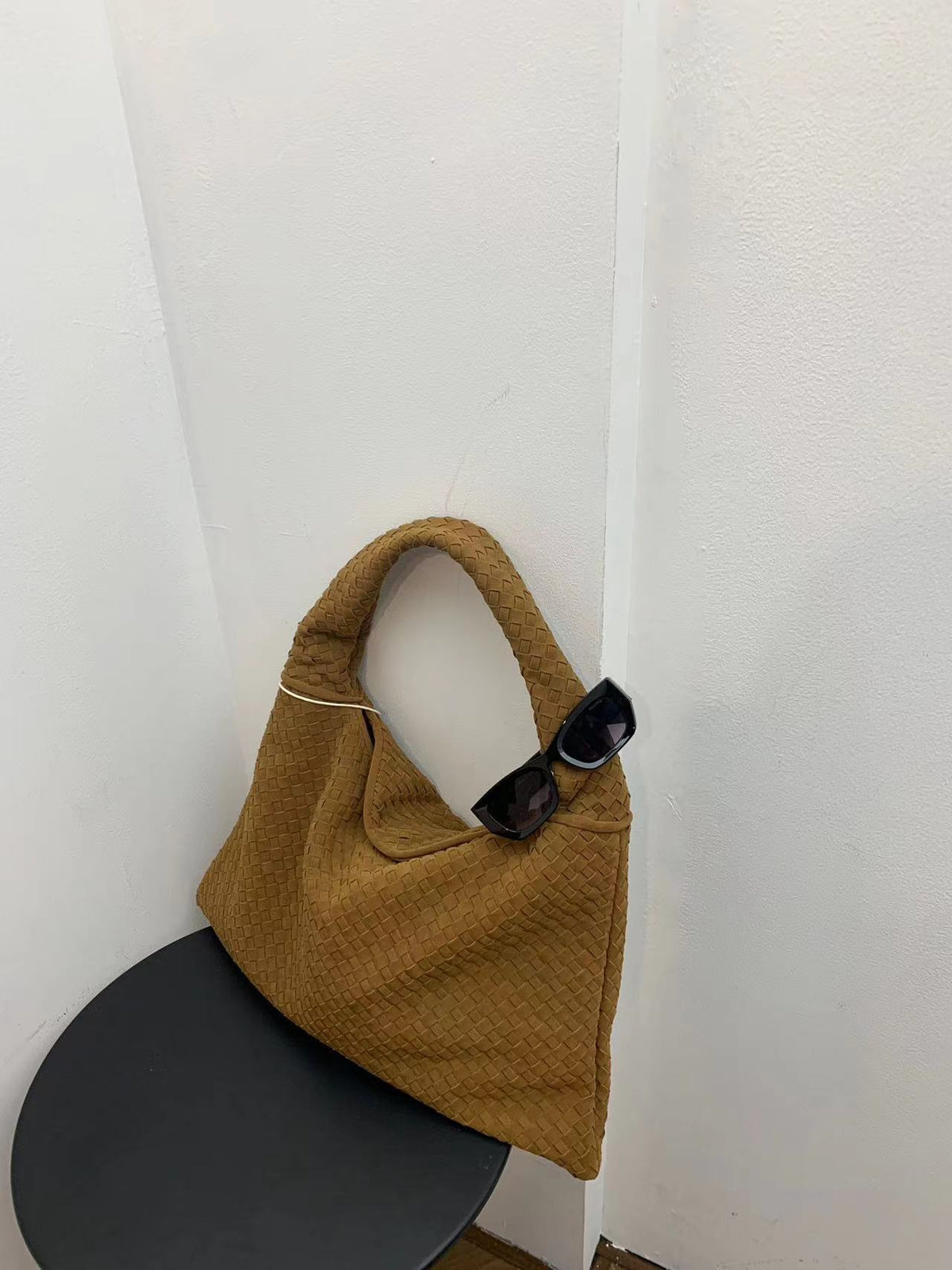 Eprolo suede woven tote bag with large capacity, underarm and shoulder carry options, featuring a suction buckle and simple fashionable design.