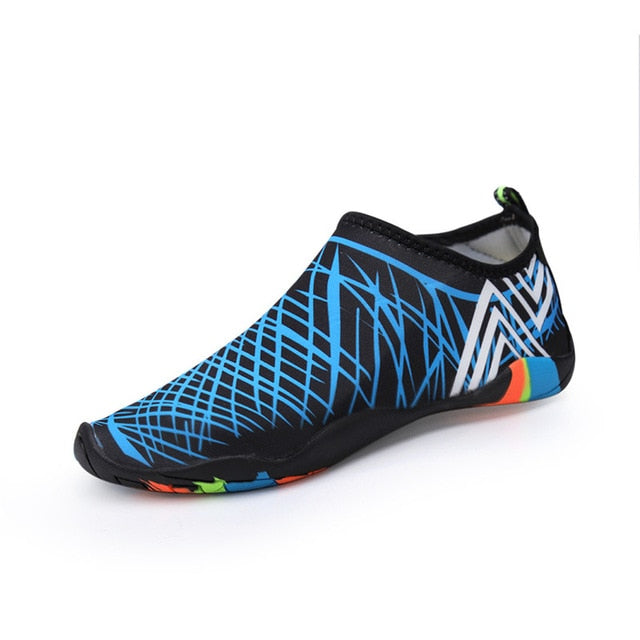 Eprolo outdoor beach shoes for women and men, lightweight summer footwear with breathable design for outdoor activities.