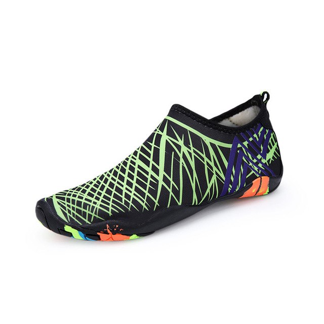Outdoor Lovers beach summer shoes for women and men by eprolo, featuring lightweight design and casual slip-on style for outdoor activities.
