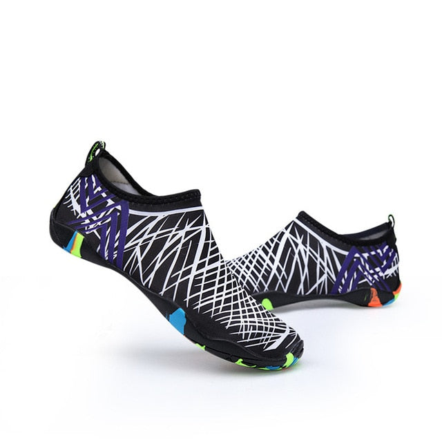 Outdoor Lovers Beach shoes for women and men by eprolo, featuring casual summer open-toe sandal design suitable for outdoor activities.