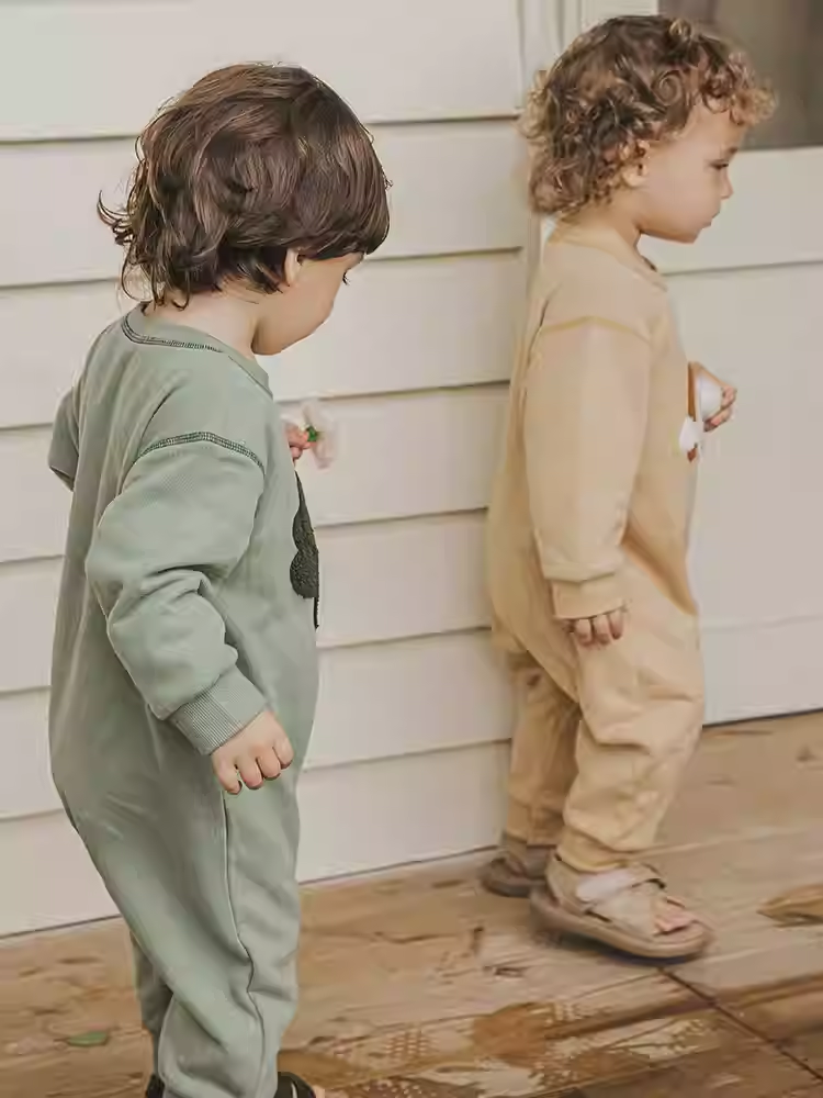 Eprolo fleece jumpsuit for baby boys and girls, warm outdoor climbing clothes, cozy and cute baby clothing for outdoor adventures.