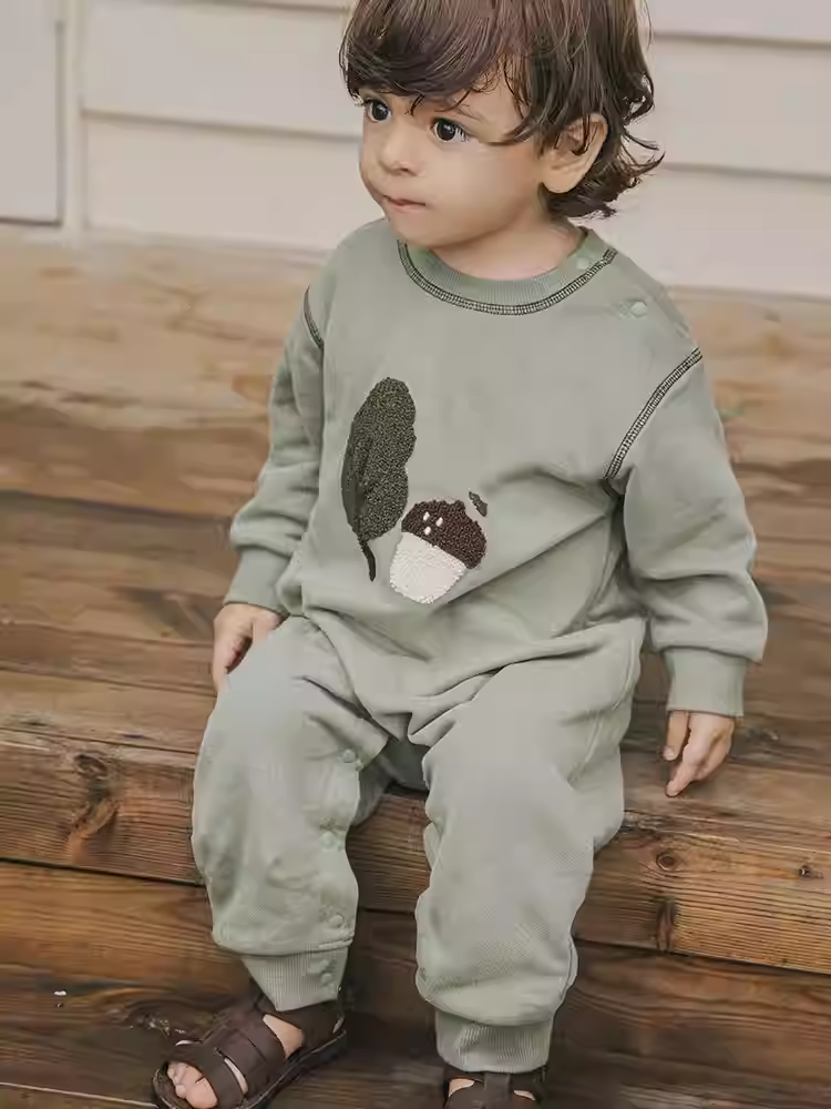 Eprolo fleece jumpsuit for babies, cute unisex climbing and outdoor warm clothing for boys and girls, soft and cozy material.