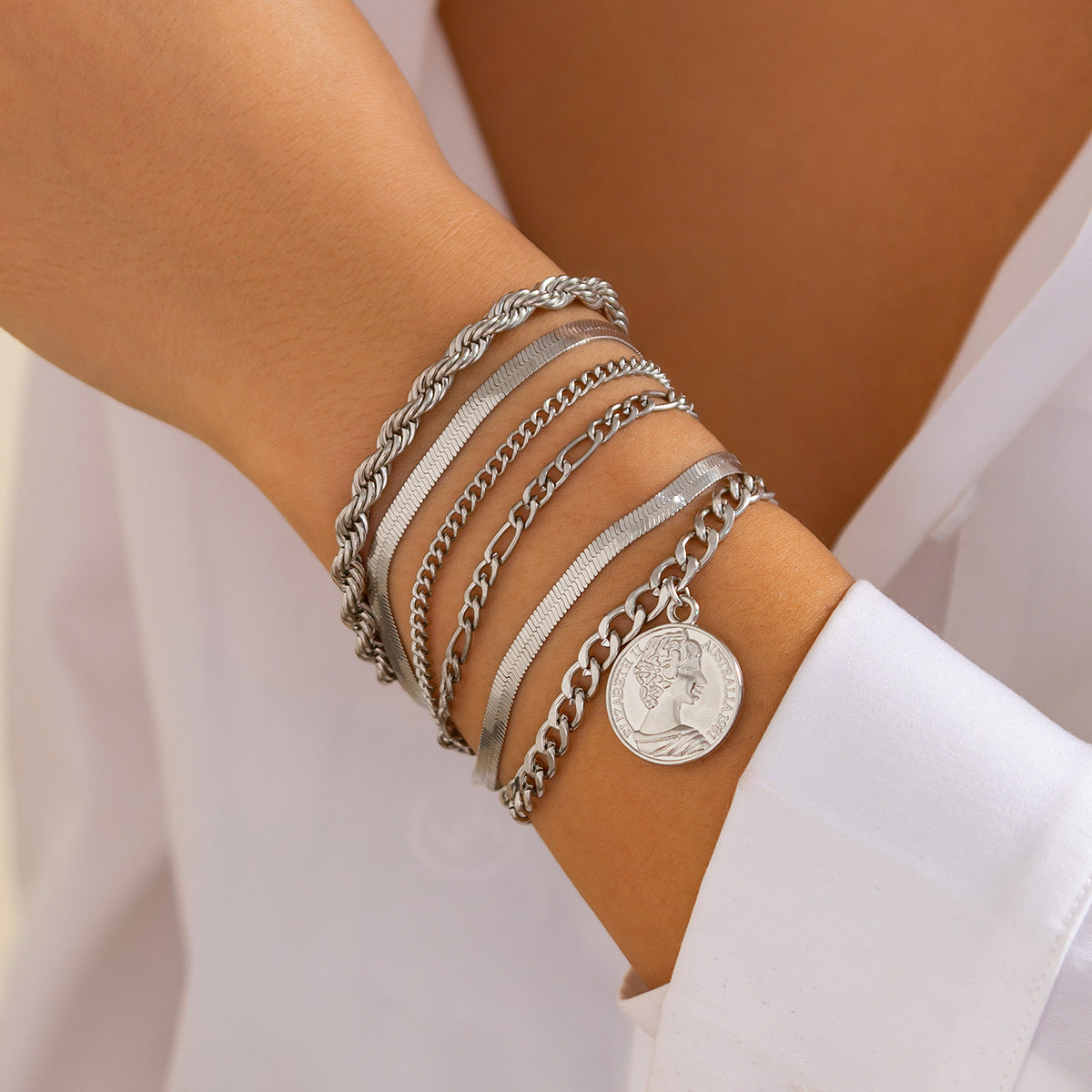 Eprolo ins round pendant bracelet set with irregular metallic flat snake chain bracelets, stylish and trendy jewelry accessory