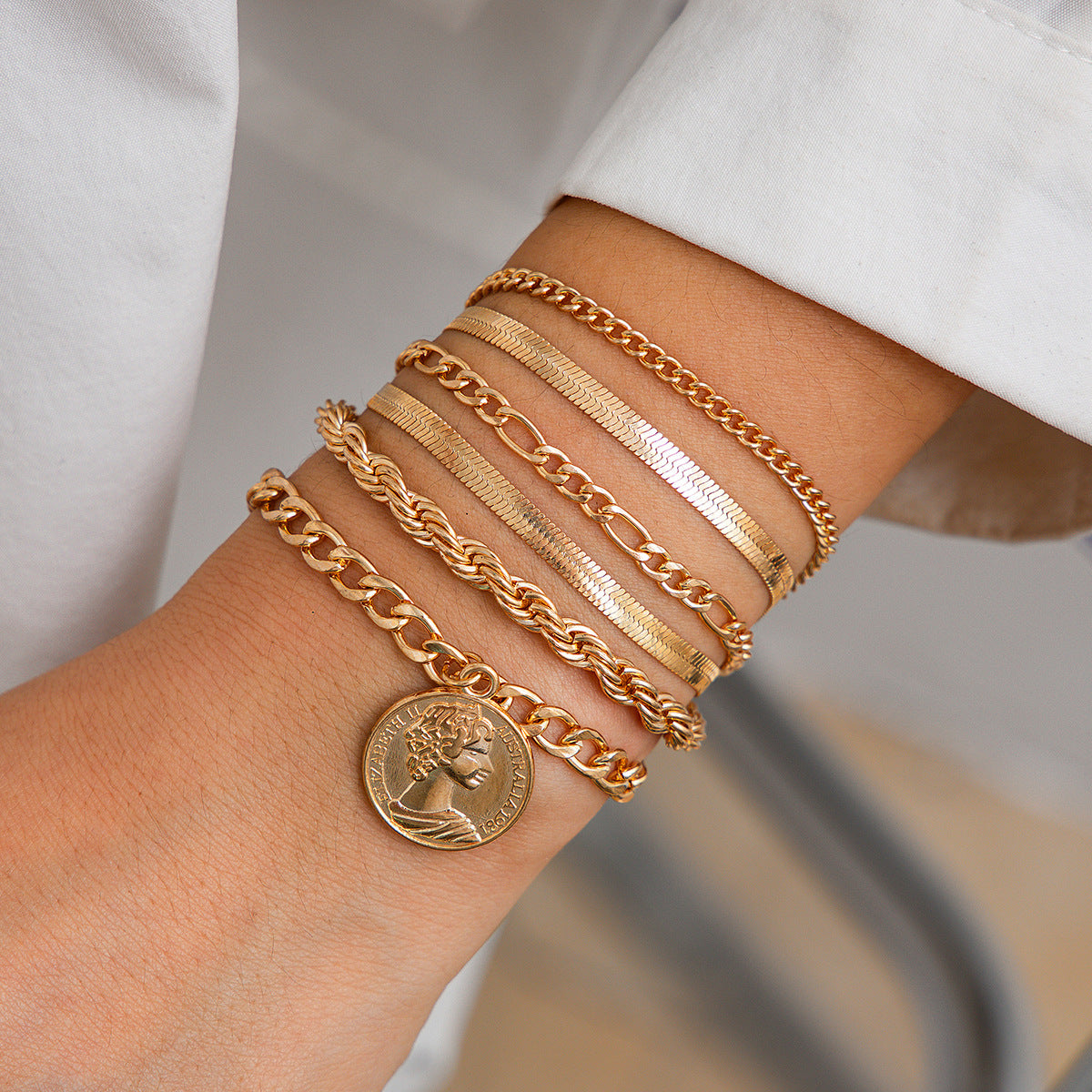 Eprolo ins round pendant bracelet set with irregular metallic flat snake chain bracelets, stylish jewelry for women