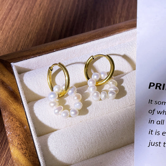 Elegant French pearl earrings for women featuring luxurious freshwater pearls and a palace style design, by eprolo.