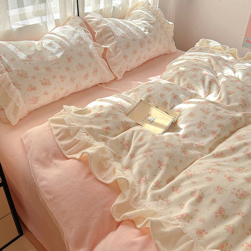 Eprolo princess style milk velvet bed four-piece set with thick double-sided velvet duvet cover and matching velvet bed sheets.