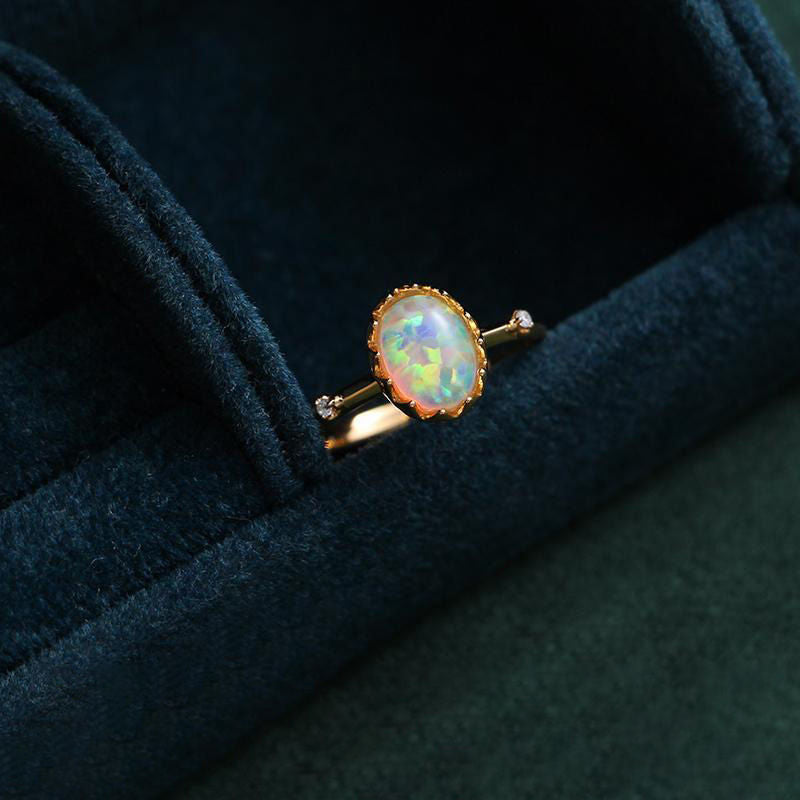 Gold-plated retro imitation opal ring for women with vintage-style design, featuring vibrant opal stone and intricate detailing.