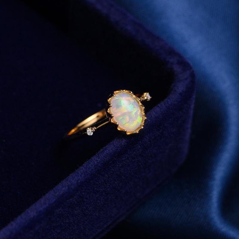 Gold-plated retro imitation opal ring for women featuring a vintage design, elegant and stylish jewelry by eprolo.