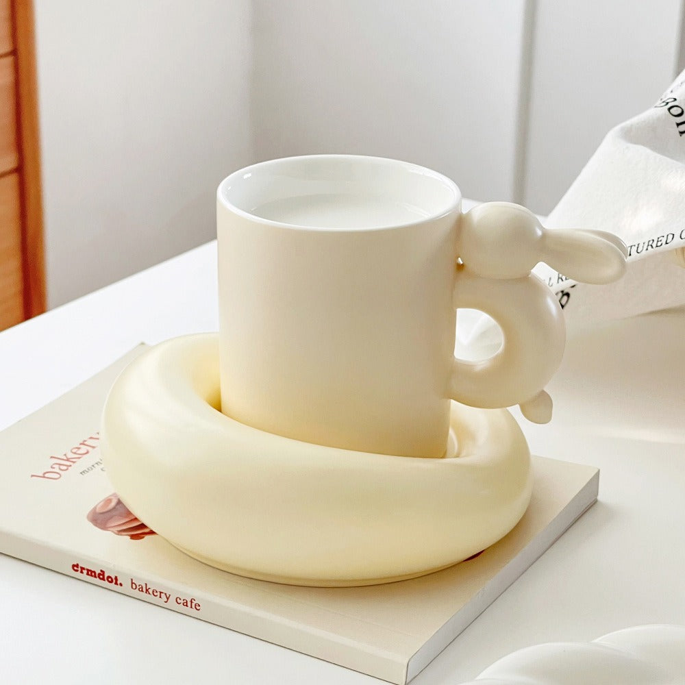 Eprolo rabbit ceramic coffee cup and saucer set with elegant design, ideal for afternoon tea and high-quality mug collection.