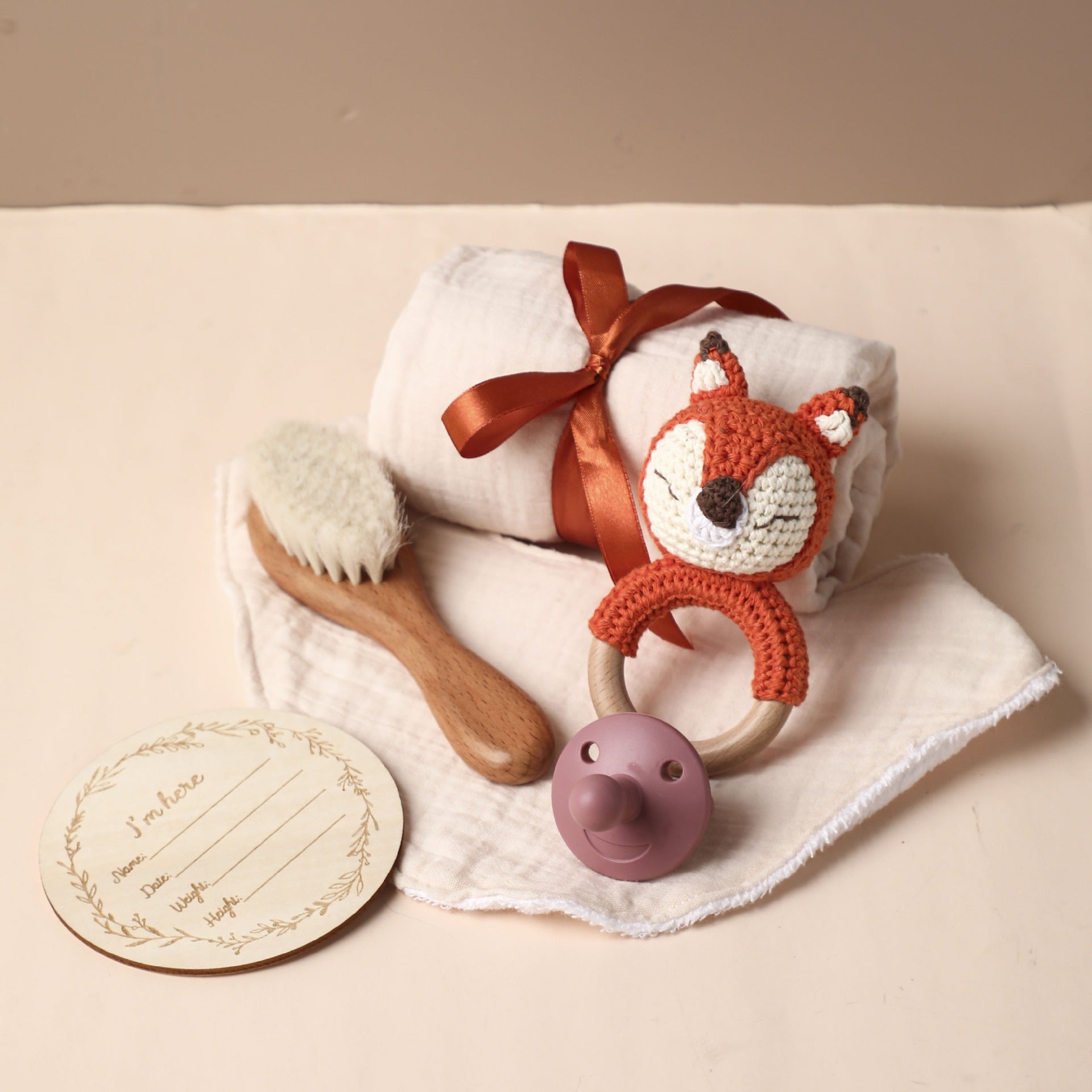Eprolo full moon birth gift set including bath towel, wool brush, water towel, pacifier, and baby shower mouth gift items.