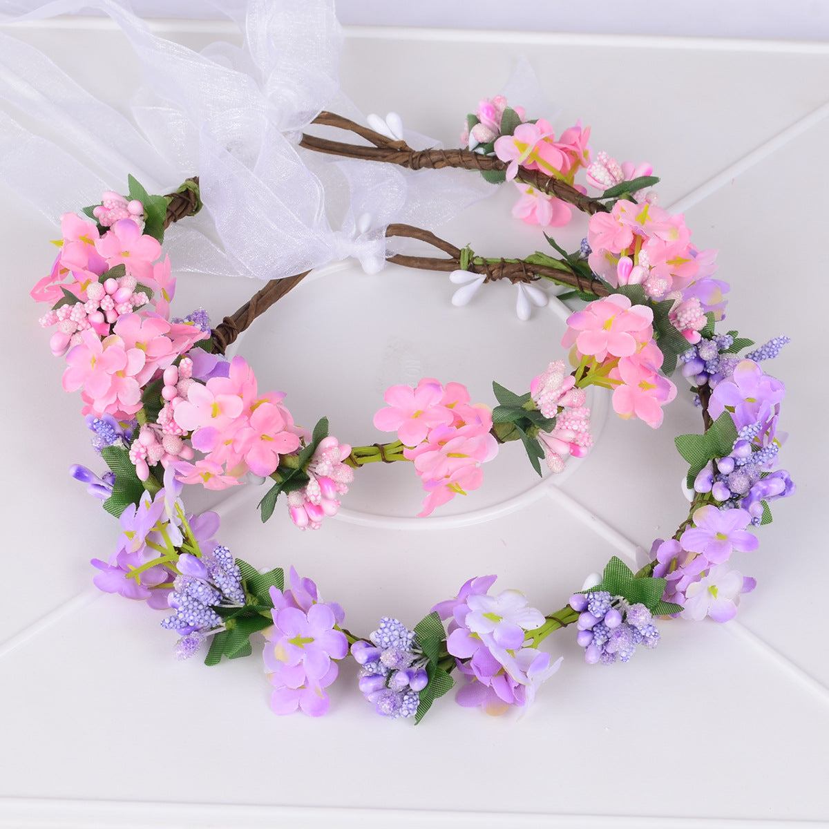 Eprolo Hawaiian flower garland headband with mini simulated flowers, perfect for brides and bridesmaids' wedding photos.