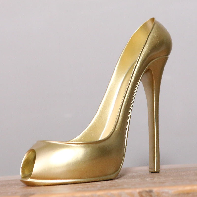 Creative high-heeled shoe wine rack decoration, European style resin wine cabinet accessory, home decor for wine storage.