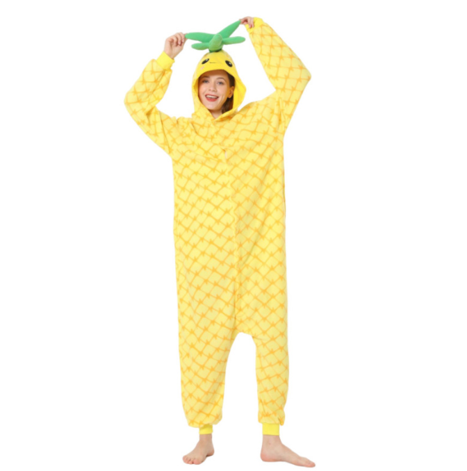 Eprolo pineapple cartoon one-piece pajamas for men and women, warm fleece Halloween home clothing with a cute pineapple design.