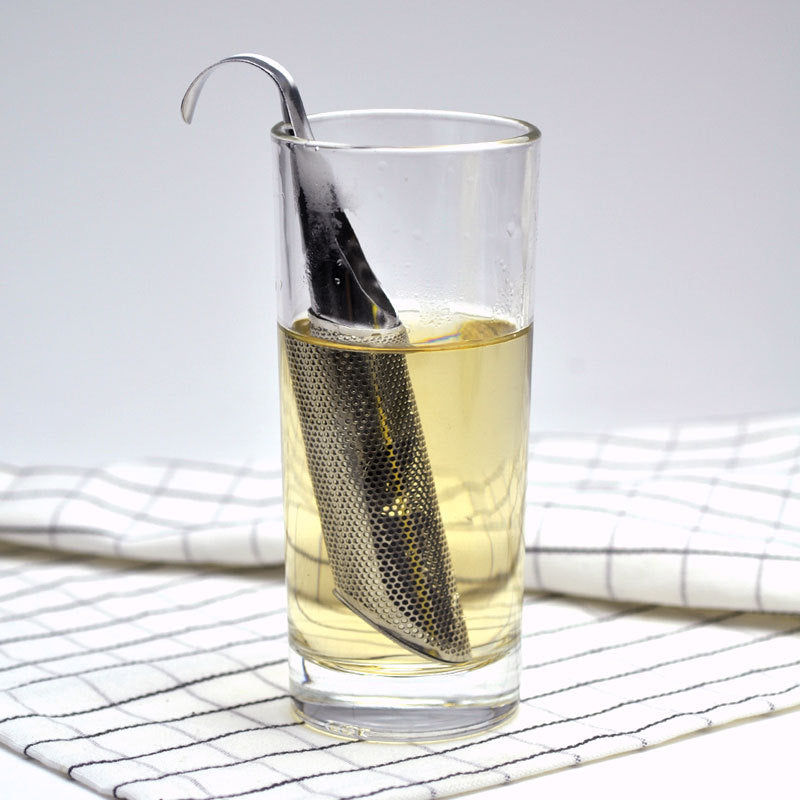 Eprolo pipe-shaped tea strainer made of 304 stainless steel, designed for tea brewing and filtering in a teapot-style incubator.