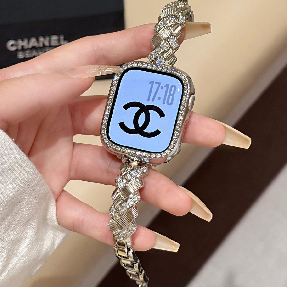 Diamond-encrusted Wheat Spike Metal Starlight Watch Band for Apple Watch, female eprolo brand, featuring sparkling design and metallic finish.